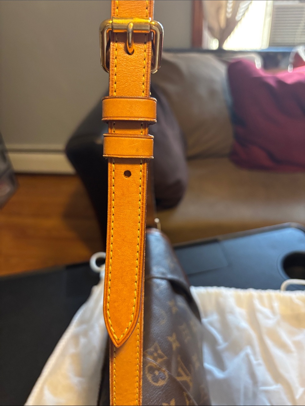 Louis Vuitton Monogram
Menilmontant Shoulder/Crossbody.
COA/ LV dust bag - Picture 7 of 17